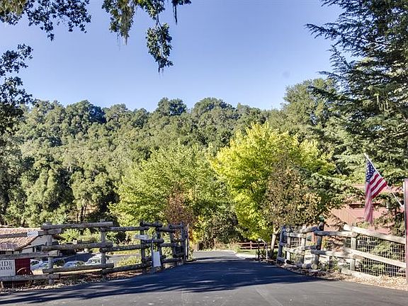 2nd image of 5325 Vineyard Dr