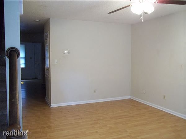 2 bedroom TH Living Room