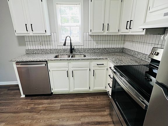 3rd image of 514 Town Branch Rd