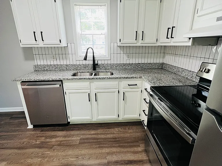 514 Townbranch Rd — Photo 3