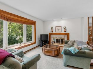 2420 Mendelssohn Ln N Unit 5, Golden Valley, MN 55427