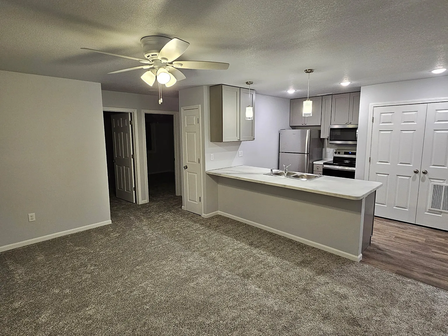 2 bed, 660 sqft, $950 — Photo 4