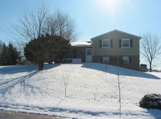 1181 Brighton Cir, Seven Valleys, PA 17360