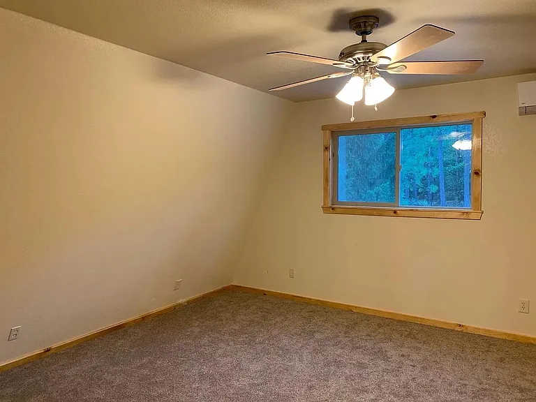 13463 Pine Cone Cir #B — Photo 13