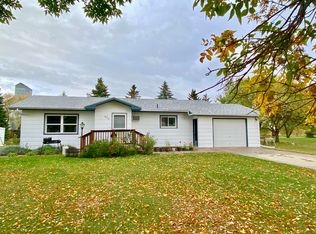 805 2nd St, Tower City, ND 58071