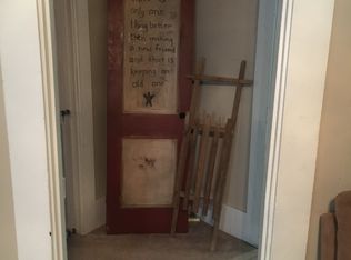 1050 Greenbriar Rd, Utica, KY 42376