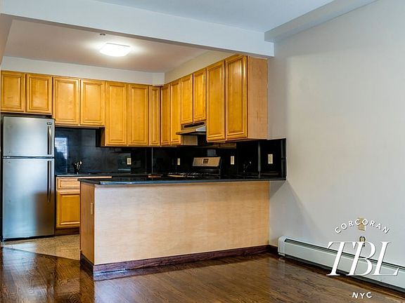2nd image of 1012 47th Ave APT 2