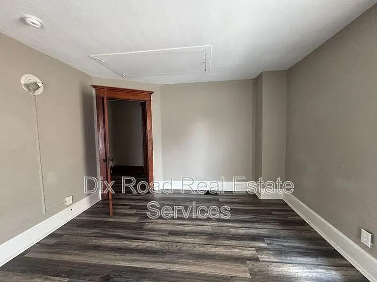 309 Moore St — Photo 19