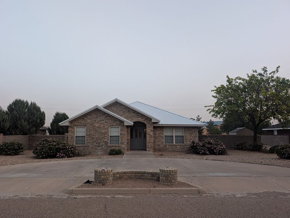 1st image of 1328 Oakwood Cir