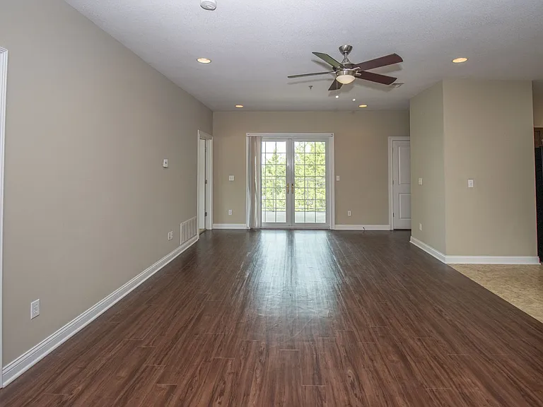 1109 Club Village Dr — Photo 19