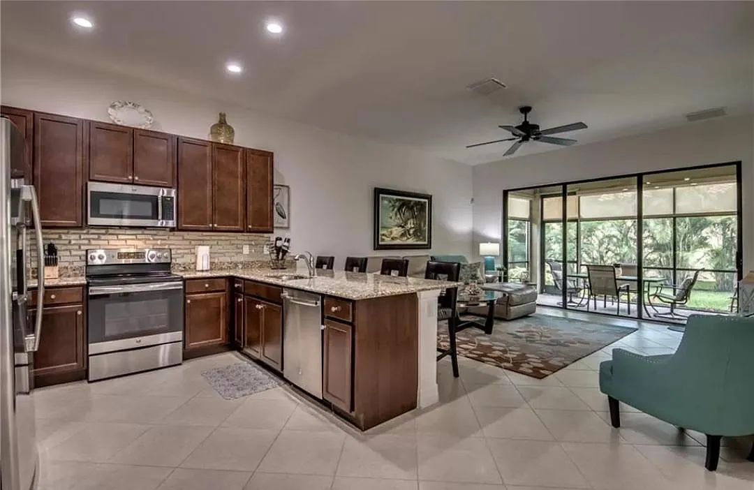 2 bed, 1442 sqft, $2,400 — Photo 4
