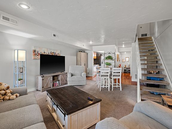 4th image of 5343 S Baldwin Park