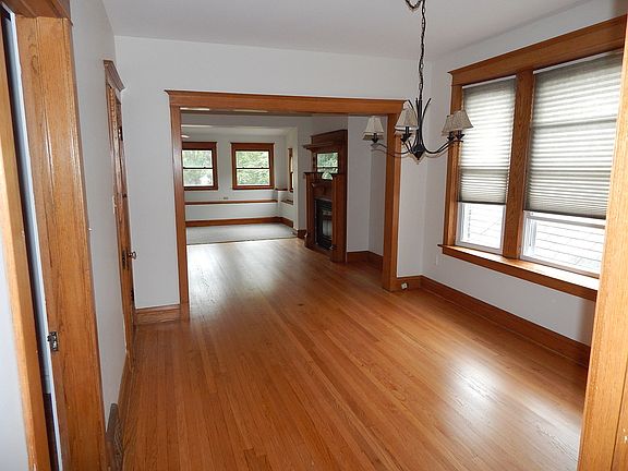 5th image of 821 Marengo Ave