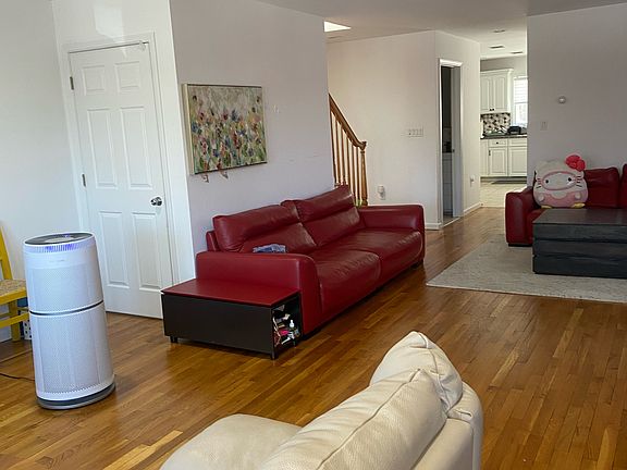 2nd image of 472 Glen Ave APT B