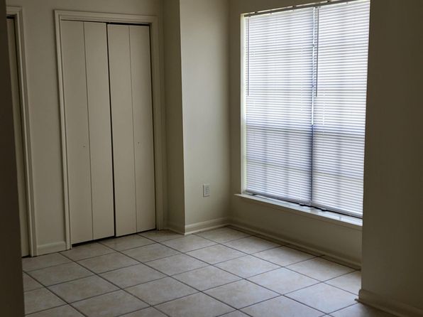 251 Antrim Dr APT A, Baton Rouge, LA 70815