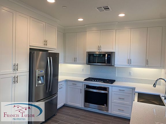 3rd image of 2470 Solara Ln