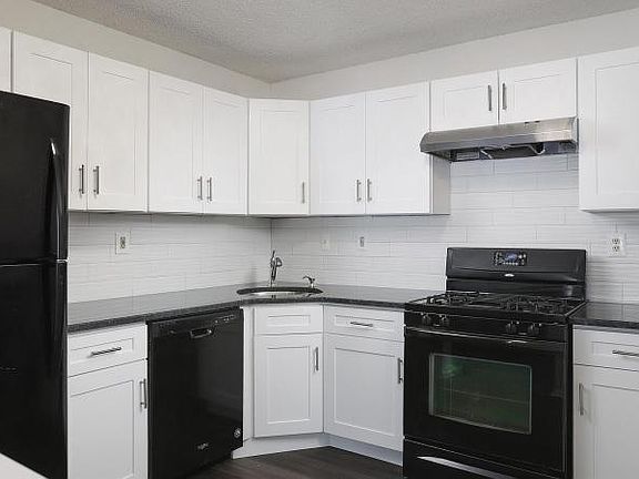 4th image of 3601 Holman Ct