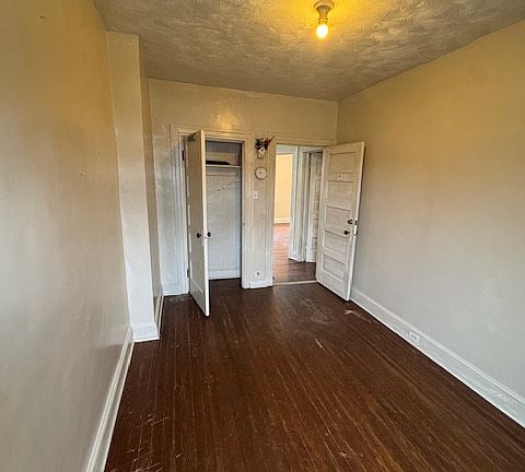 2nd image of 2843 W Garrison Ave #3