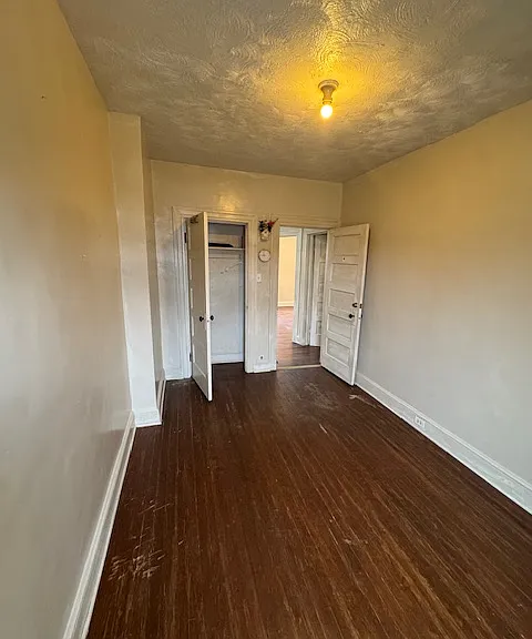2843 W Garrison Ave #3 — Photo 2