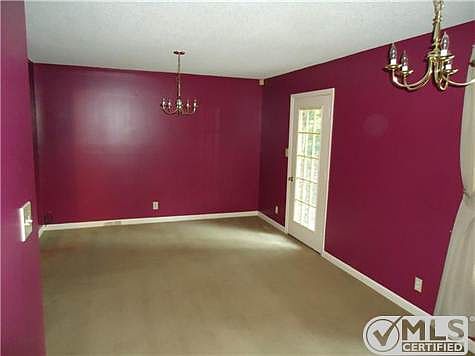 5th image of 1254 Cloverdale Dr