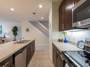 7868 Bristol Cir, Naples, FL 34120