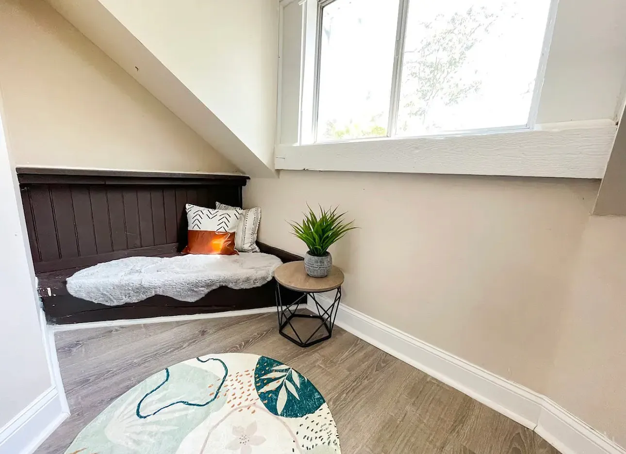 3 bed, 1200 sqft, $1,550 — Photo 1