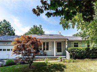 990 Weiland Rd, Rochester, NY 14626