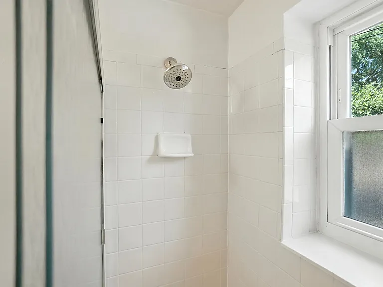 2270 Madison Rd #1B — Photo 41