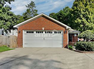 536 N Oneil St, Clayton, NC 27520