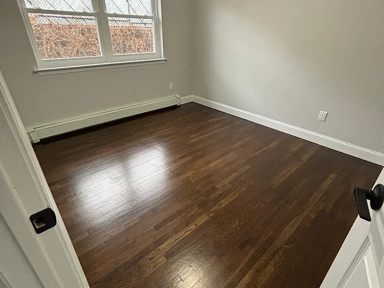 Karl Place Apartments — Photo 34