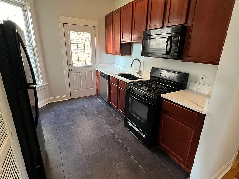2156 N Kedzie Blvd #2F — Photo 7