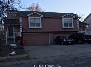 420 SW Joy Ct, Blue Springs, MO 64014