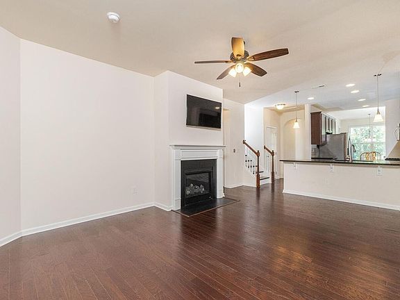 4th image of 1021 Contessa Dr