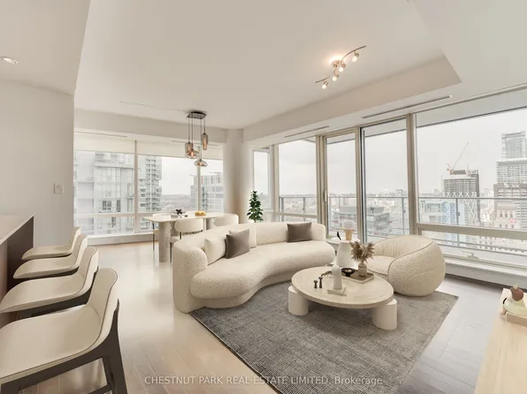 180 University Ave #3205, Toronto, ON M5H 0A2