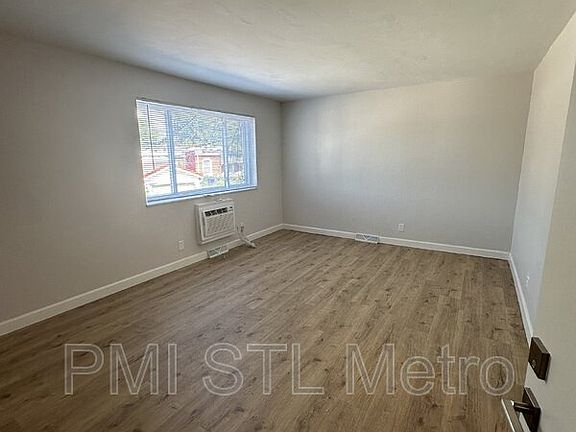 2nd image of 4615-4617 Virginia Ave #A
