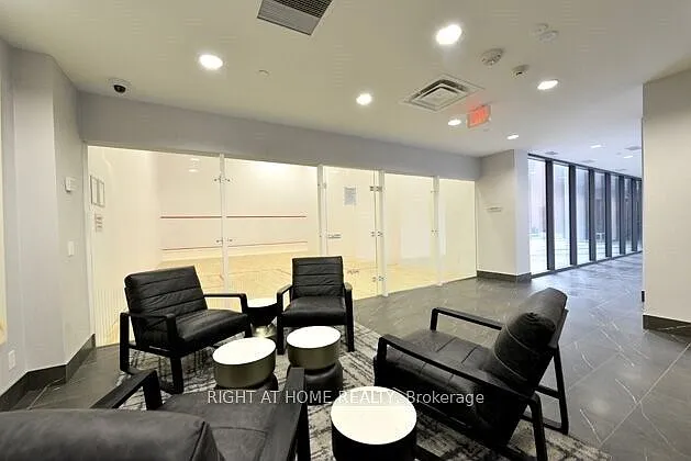 10 Park Lawn Rd #2502 — Photo 16