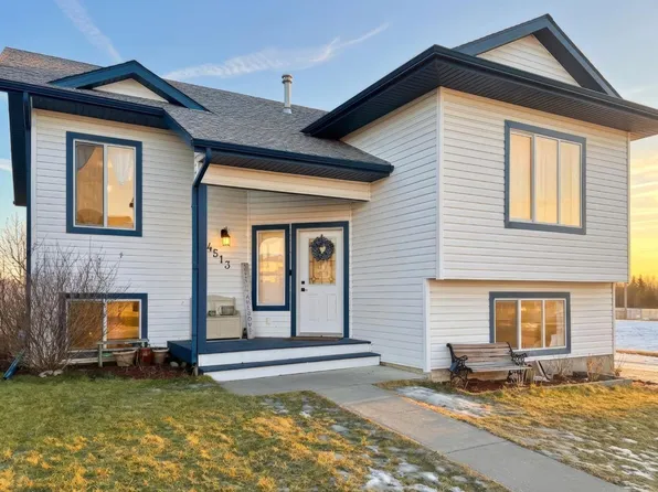 4513 44 Avenue Close, Rocky Mountain House, AB T4T 0A5
