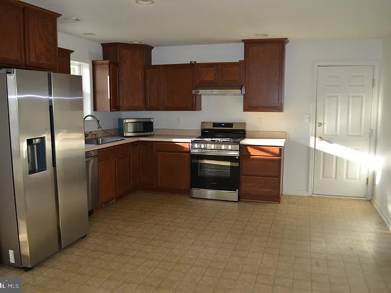 12113 Fallen Timbers Cir — Photo 6