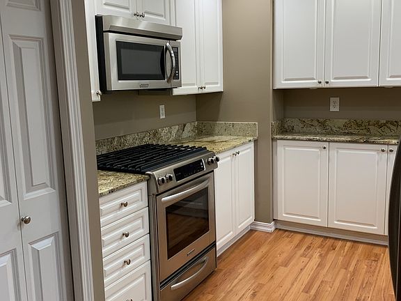 3rd image of 800 96th Ave NE Unit D201