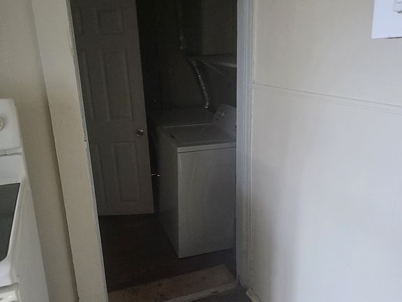 2nd image of 231 Little St #A