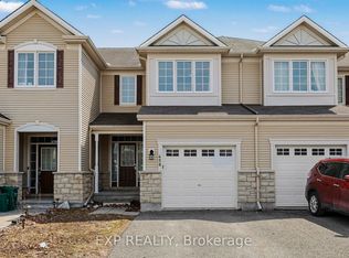 450 Ashbourne Cres, Ottawa, ON K2J0P5