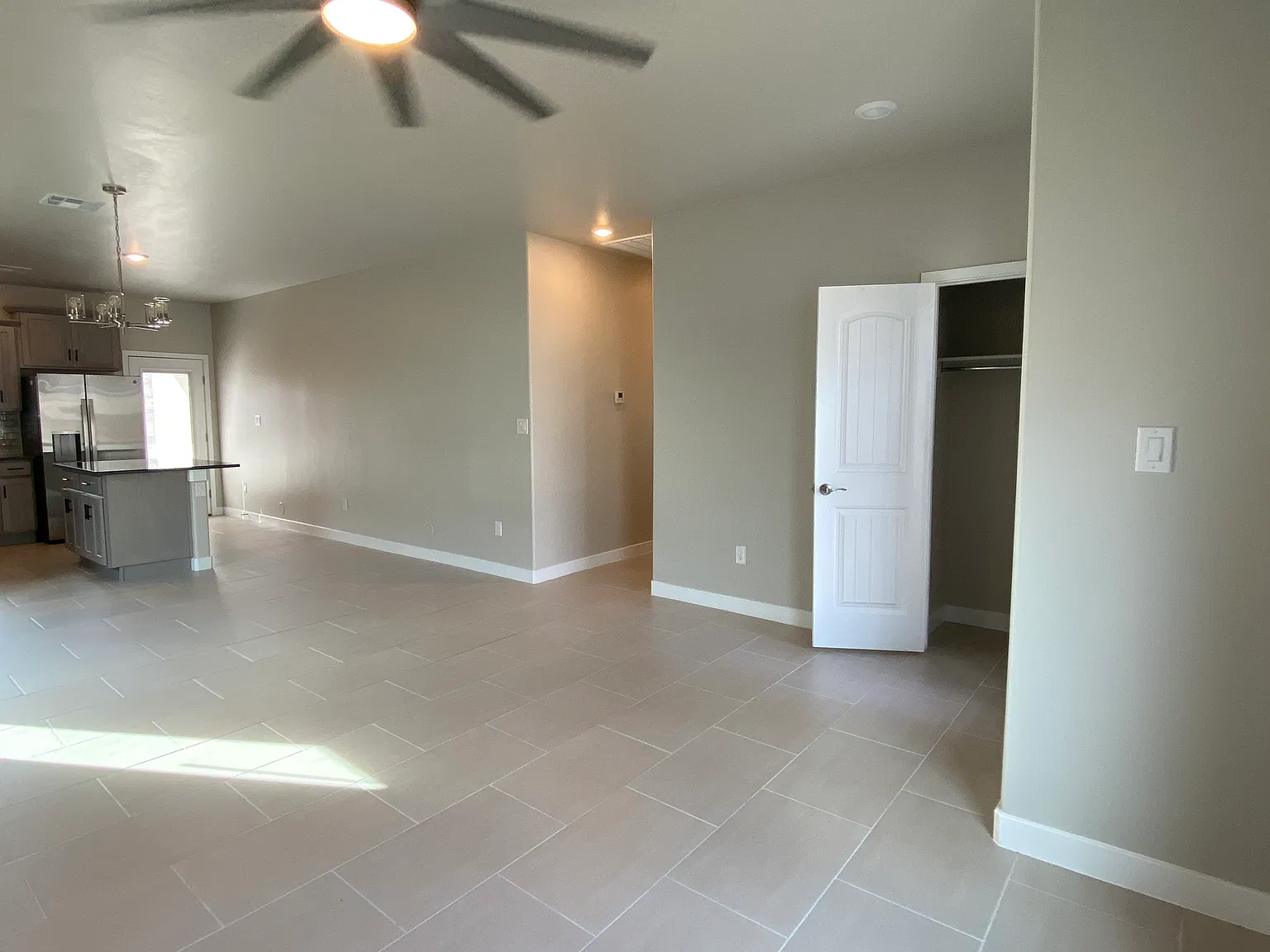 3 bed, 1210 sqft, $1,750 — Photo 2