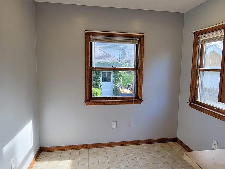 1166 Hall St SE #1 — Photo 4