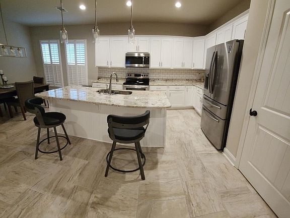 5th image of 1121 Stella Rd