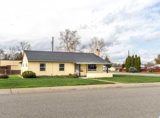 657 Chestnut Ave, Richland, WA 99352