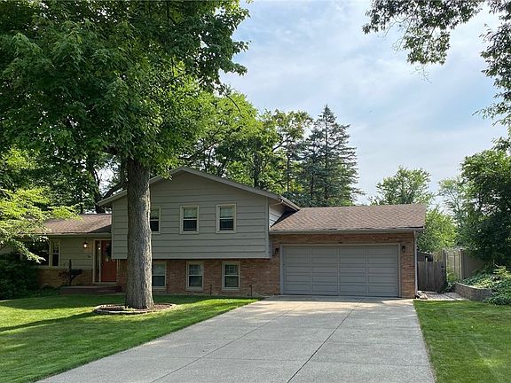 2nd image of 769 Marmont Dr