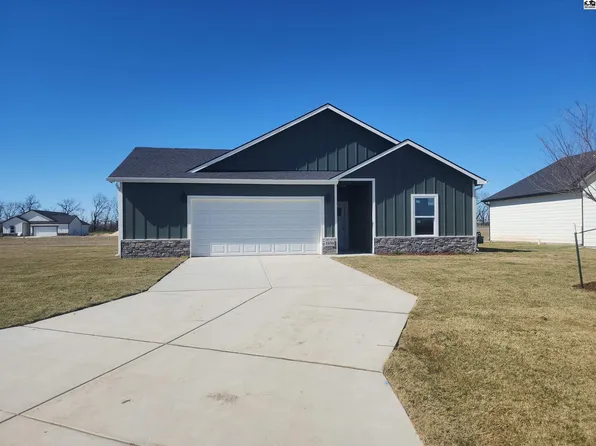 1030 Clubhouse Dr, McPherson, KS 67460