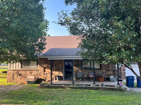 106 W Caddo Ave, Wilburton, OK 74578
