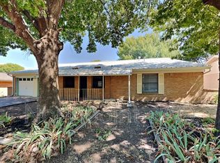 1207 Johnson St, Benbrook, TX 76126