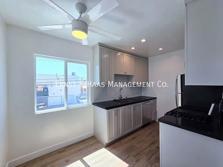 1545 Obispo Ave #8 — Photo 6
